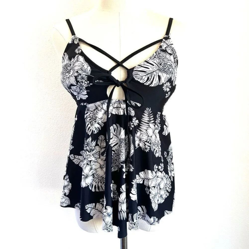 Time and Tru Floral Strappy Tankini Swimsuit Top Size Medium Black and White